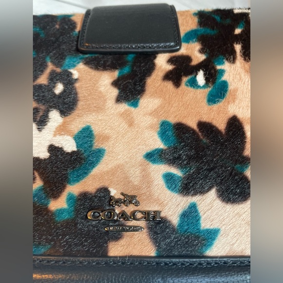 Coach cross body bag. BNWOT. Never used. With bag and two straps =final price = - Picture 11 of 15